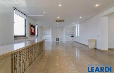 Imagem: O apartamento na cobertura possui 2 Dormitórios, 4 Banheiros