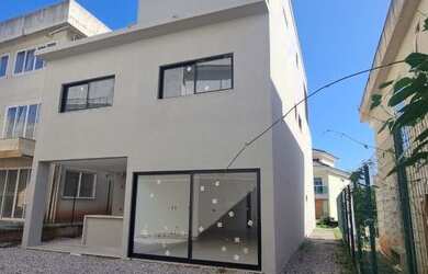 Imagem: A casa em condomínio possui 5 Dormitórios, 5 Banheiros, 2