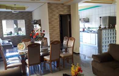 Imagem 11: Sobrado no universitário