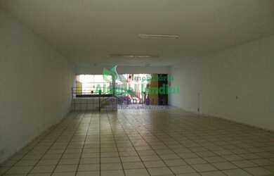 Imagem: O depósito para alugar possui e está localizado em Vila Vianelo