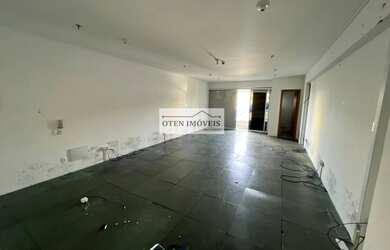 Imagem: O depósito possui 2 Vagas na garagem, 50m² de Área e está