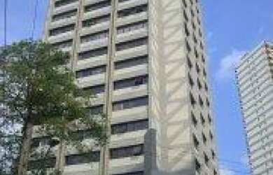 Imagem: O depósito possui 2 Vagas na garagem e 121m² de Área e está