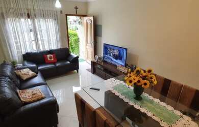 Imagem: A casa em condomínio possui 2 Dormitórios, 1 Banheiro, 2 Vagas