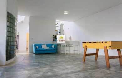 Imagem: O depósito possui 5 Vagas na garagem, 500m² de Área e está