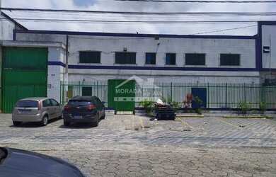 Imagem: O depósito possui 5 Vagas na garagem, 1.200m² de Área e