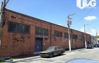 Imagem: O depósito possui 1.800m² de Área e está localizado em