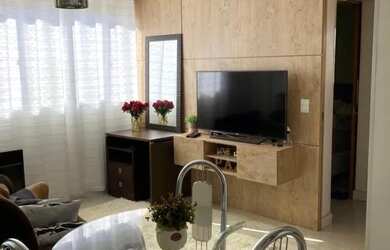 Imagem: O apartamento possui 2 Dormitórios, 1 Banheiro, 1 Vaga na garagem