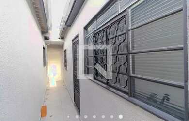 Imagem: A casa possui 1 Dormitório, 1 Banheiro, 48m² de Área e está