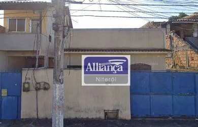 Imagem: A casa possui 3 Dormitórios, 1 Banheiro, 1 Vaga na garagem