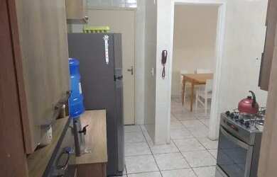 Imagem: O apartamento possui 2 Dormitórios, 1 Banheiro, 1 Vaga na garagem