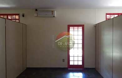 Imagem: A casa possui 3 Dormitórios, 4 Banheiros, 4 Vagas na garagem