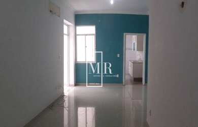 Imagem: Laranjeiras Excelente 2 quartos Suíte Varanda pendências 670.000,00