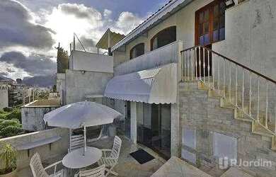 Imagem: O apartamento na cobertura possui 4 Dormitórios, 5 Banheiros