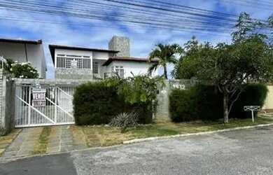 Imagem: A casa possui 5 Dormitórios, 5 Banheiros, 5 Vagas na garagem