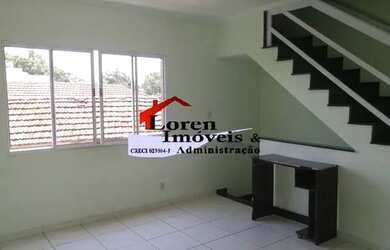 Imagem: A casa possui 2 Dormitórios, 1 Banheiro, 2 Vagas na garagem