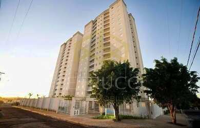 Imagem: O apartamento possui 3 Dormitórios, 2 Banheiros, 2 Vagas na