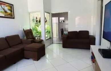 Imagem: A casa possui 2 Dormitórios, 2 Banheiros, 100m² de Área e