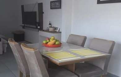 Imagem: A casa à venda possui 2 Dormitórios, 2 Banheiros, 2 Vagas