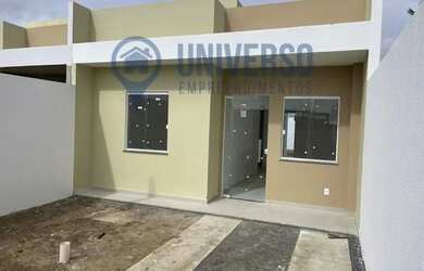 Imagem: A casa possui 2 Dormitórios, 1 Banheiro, 1 Vaga na garagem