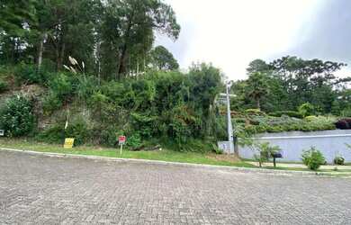 Imagem: O terreno possui 622m² de Área e está localizado em Gramado