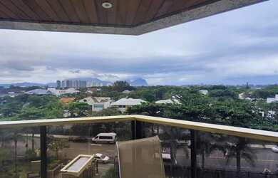 Imagem: O apartamento possui 4 Dormitórios, 4 Banheiros, 2 Vagas na