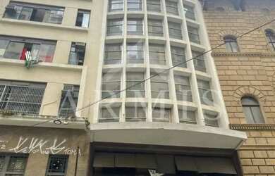 Imagem: O depósito possui 2.700m² de Área e está localizado em