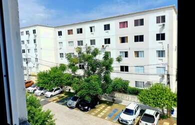 Imagem: O apartamento possui 2 Dormitórios, 1 Banheiro, 1 Vaga na garagem