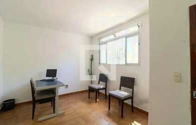 Imagem: A casa possui 3 Dormitórios, 2 Banheiros, 176m² de Área e