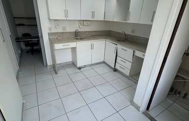 Imagem 4: Sala,consultório,Lourdes,funcionários