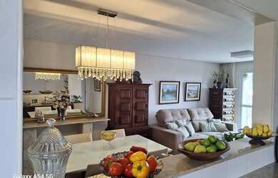 Imagem: O apartamento possui 3 Dormitórios, 2 Banheiros, 2 Vagas na