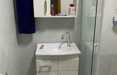 Imagem: O apartamento possui 2 Dormitórios, 2 Banheiros e 1 Vaga na