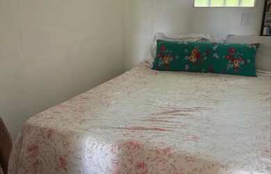 Imagem 14: Casa para descanso. Piscina, Churrasqueira, Acomodam 9 pessoase5 Vagas...