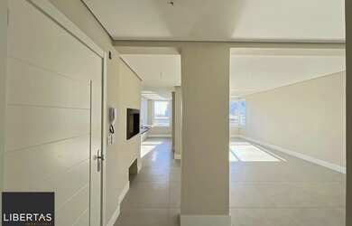 Imagem: O apartamento possui 3 Dormitórios, 4 Banheiros, 3 Vagas na