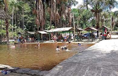 Imagem 5: Vendo balneário situado no km 16 da BR 174 com 275m de frente por 150...