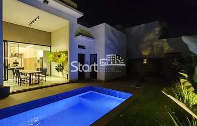 Imagem: A casa em condomínio possui 3 Dormitórios, 5 Banheiros, 4