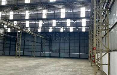 Imagem: O depósito para alugar possui 5 Vagas na garagem e 3110m²