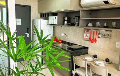 Imagem: O apartamento possui 1 Dormitório, 1 Banheiro, 1 Vaga na garagem