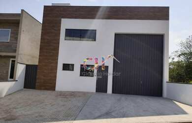 Imagem: O depósito possui 5 Vagas na garagem, 210m² de Área e está