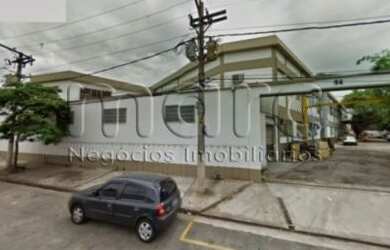 Imagem: O depósito possui 5 Vagas na garagem, 3.200m² de Área e