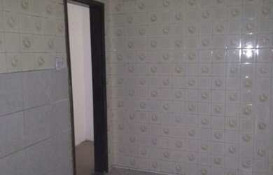 Imagem 3: Aluguel 2/4 - Térreo. Varanda, 1 Banheiroe2 Dormitórios