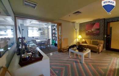 Imagem: O depósito possui 4 Vagas na garagem e 120m² de Área e está