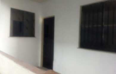 Imagem: A casa possui 1 Dormitório, 1 Banheiro e está localizado