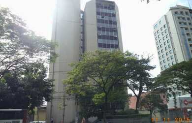 Imagem: O depósito possui 4 Vagas na garagem, 204m² de Área e está