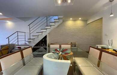 Imagem: A casa possui 3 Dormitórios, 4 Banheiros, 3 Vagas na garagem