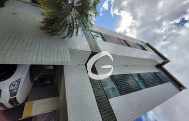 Imagem: O apartamento possui 3 Dormitórios, 1 Banheiro, 2 Vagas na