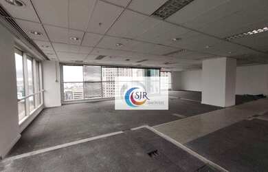 Imagem: O depósito possui 4 Vagas na garagem, 191m² de Área e está