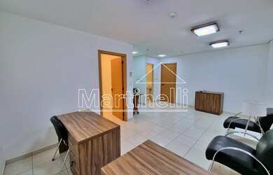 Imagem: O depósito possui 1 Vaga na garagem, 43m² de Área e está