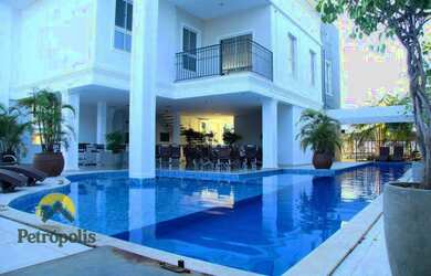 Imagem: O apartamento possui 3 Dormitórios, 2 Banheiros, 2 Vagas na