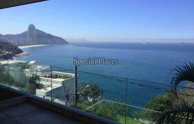 Imagem 4: Cinematográfica vista nesta mansão na Joatinga, confira