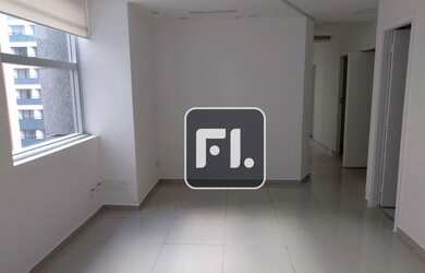 Imagem: O depósito possui 2 Vagas na garagem e 83m² de Área e está